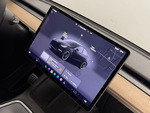 Tesla Model Y PERFORMANCE 4WD miniatura 16