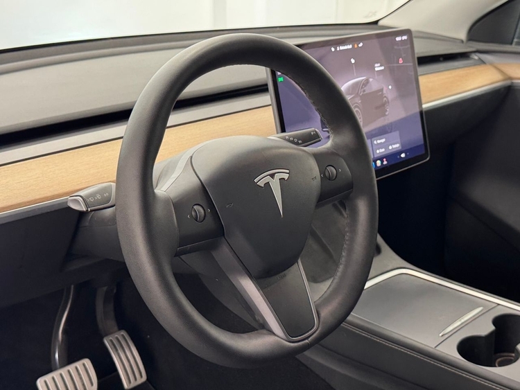 Tesla Model Y PERFORMANCE 4WD foto 14