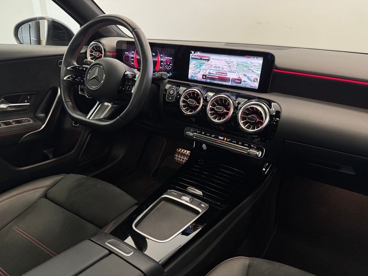 Mercedes Clase A A200D AMG 4MATIC foto 12