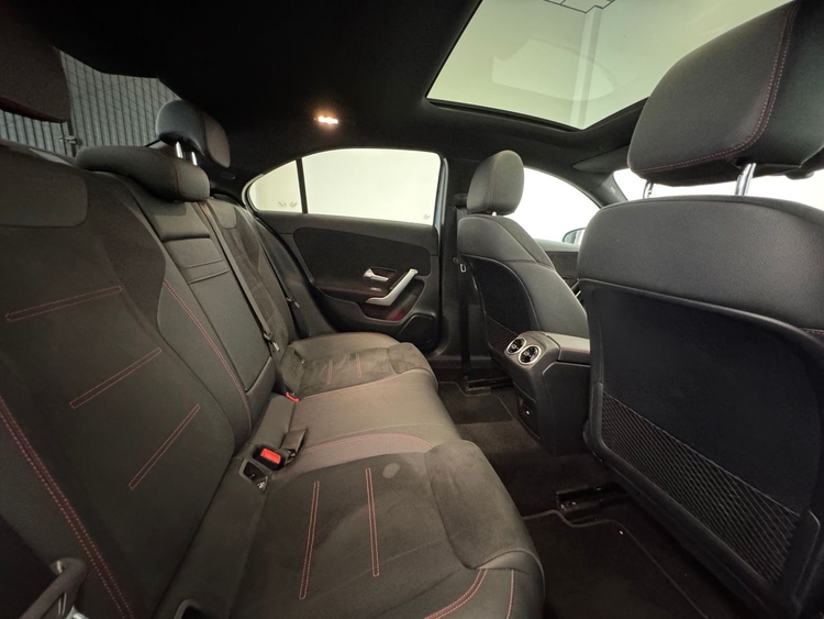 Mercedes Clase A A200D AMG 4MATIC foto 39