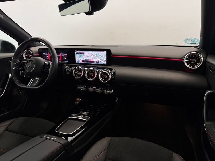 Mercedes Clase A A200D AMG 4MATIC foto 11