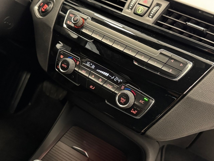 BMW X1 SDRIVE 18D foto 31