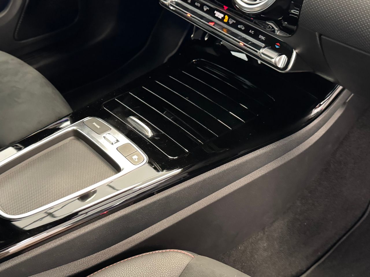Mercedes CLA 200 AMG LINE  foto 37