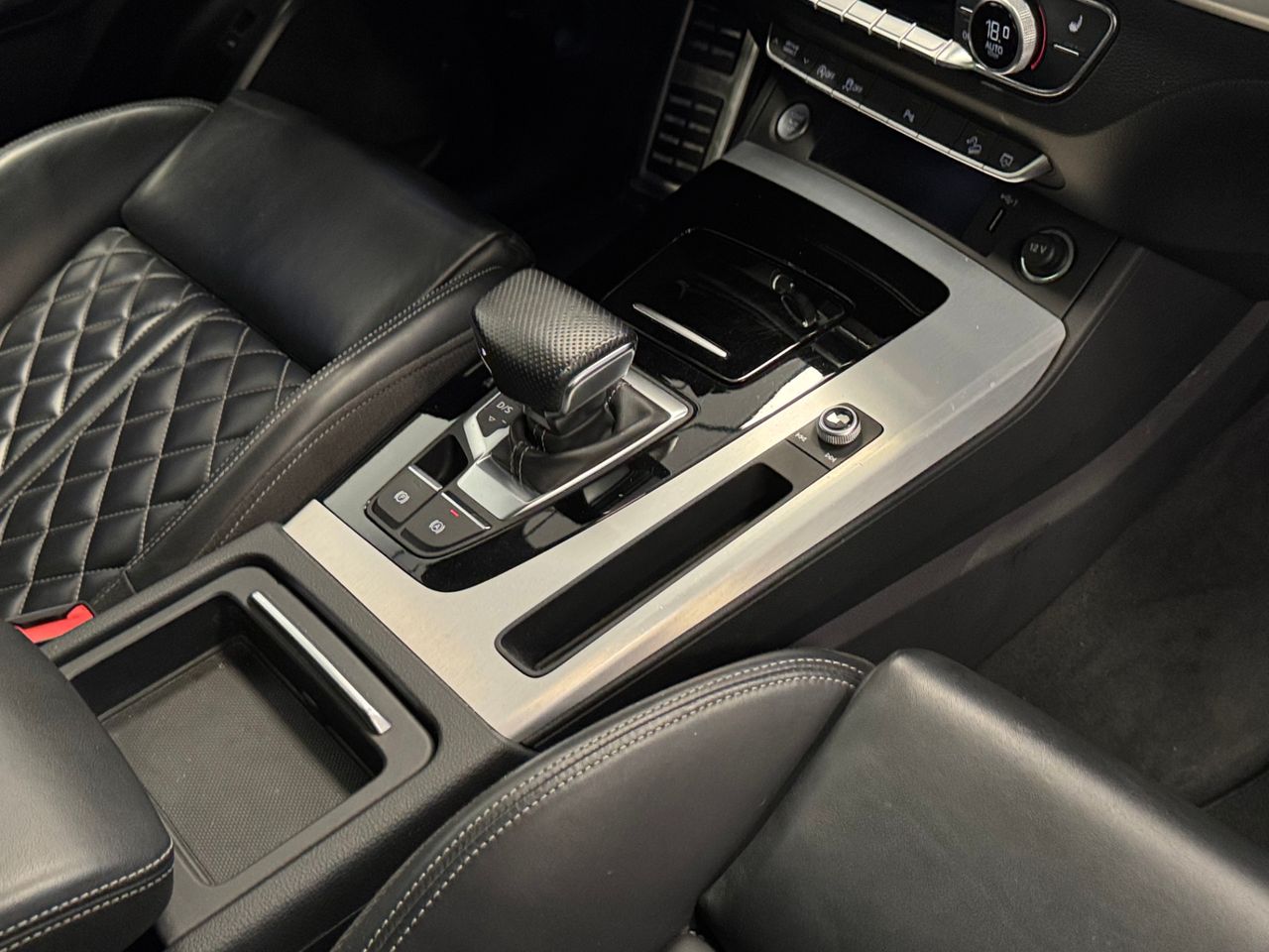 Audi Q5 SPORTBACK BLACK LINE 40TDI QUATTRO ULTRA miniatura 40