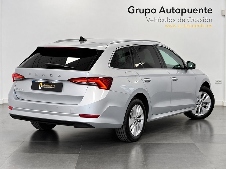 Skoda Octavia AMBITION DSG foto 4