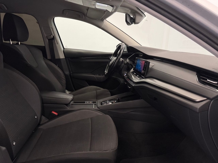 Skoda Octavia AMBITION DSG foto 23