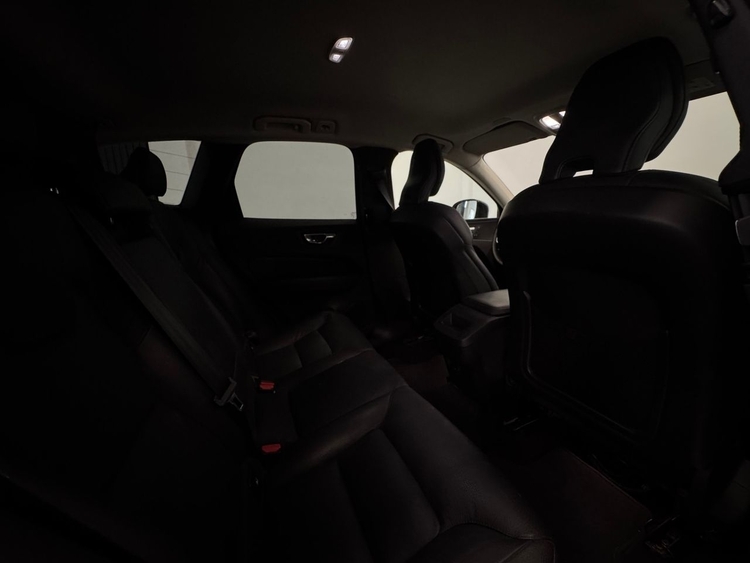 Volvo XC60 B4 D PLUS DARK AUTO foto 27