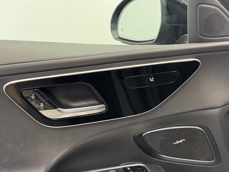 Mercedes Clase C 300 E AMG LINE foto 17