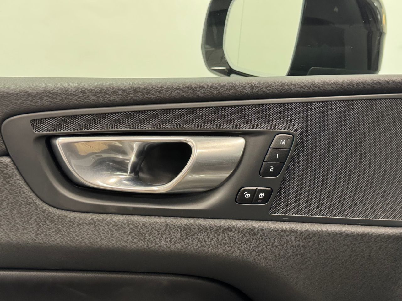 Volvo XC60 B4 D PLUS DARK AUTO miniatura 15