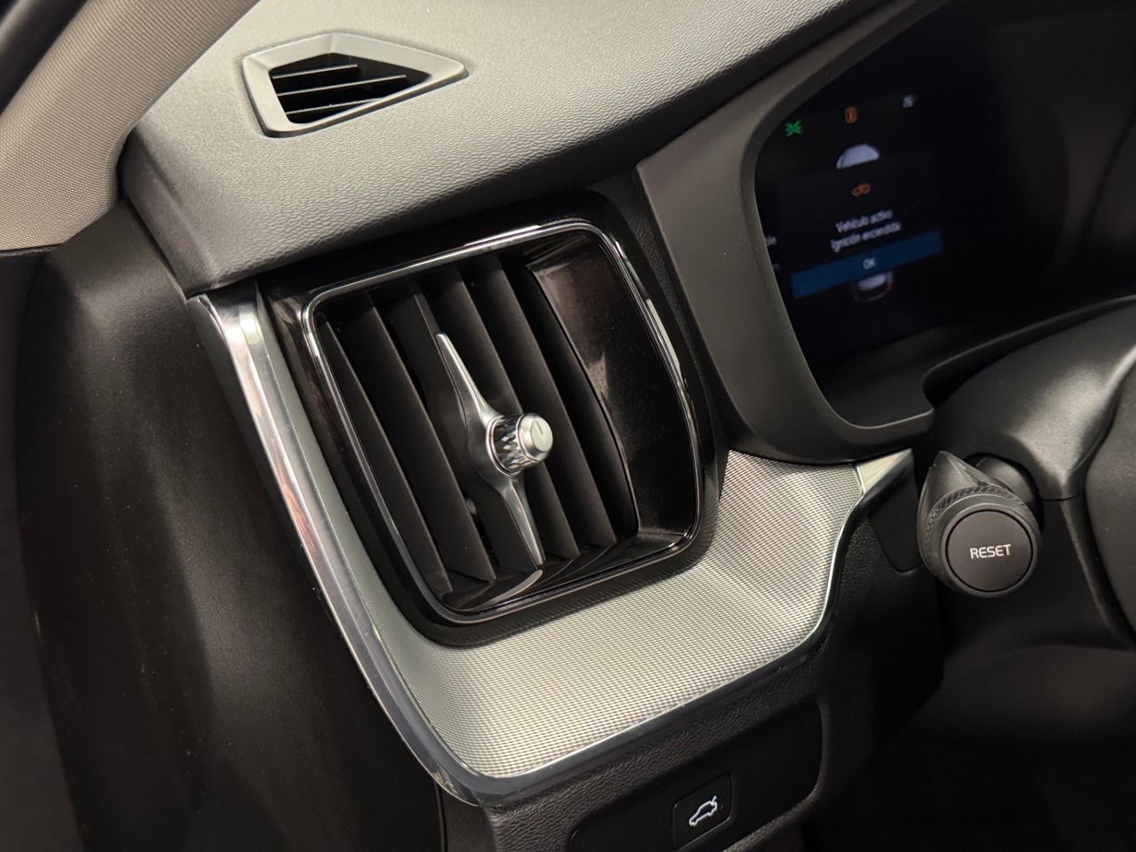 Volvo XC60 B4 D PLUS DARK AUTO miniatura 16