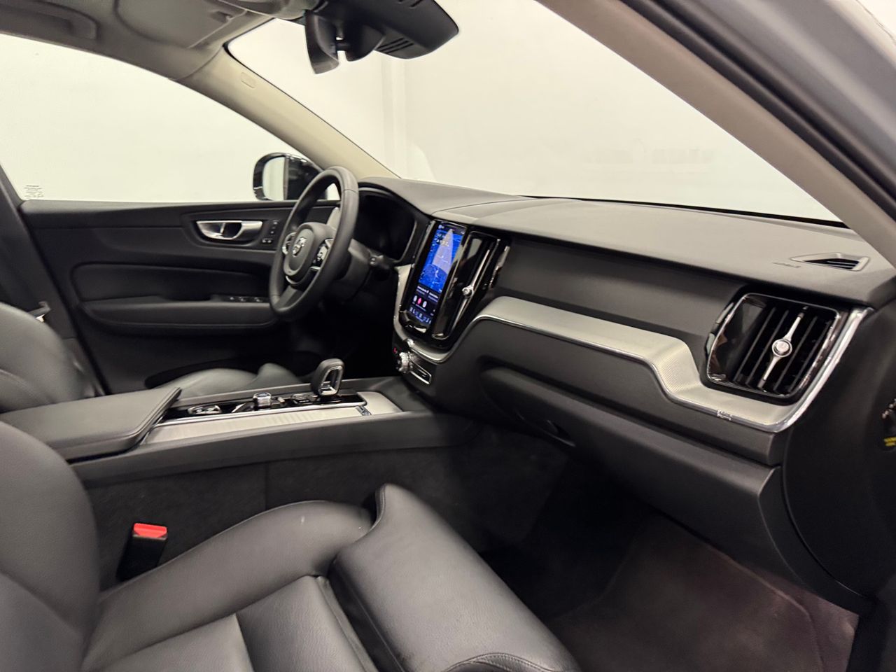 Volvo XC60 B4 D PLUS DARK AUTO miniatura 26