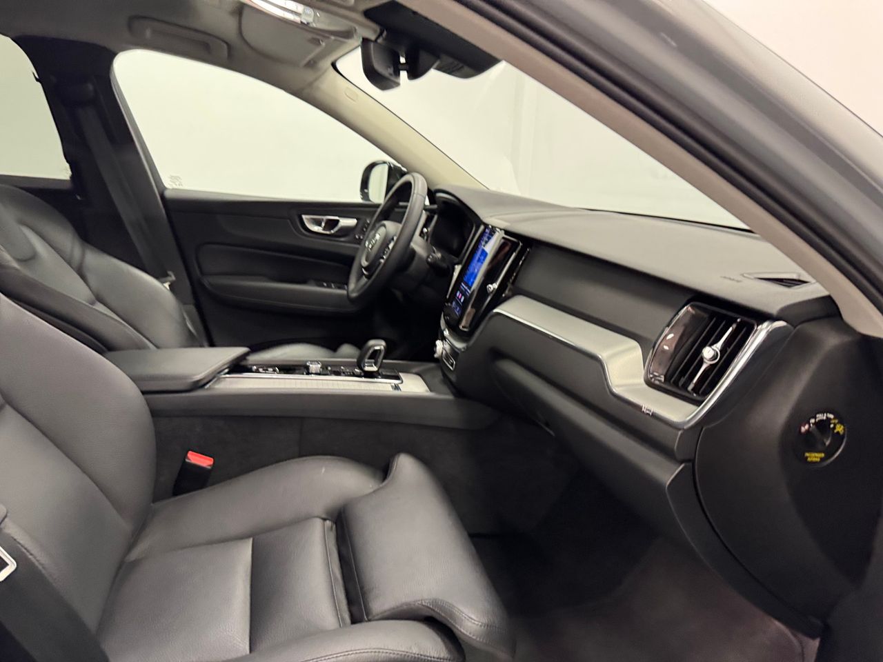 Volvo XC60 B4 D PLUS DARK AUTO miniatura 27