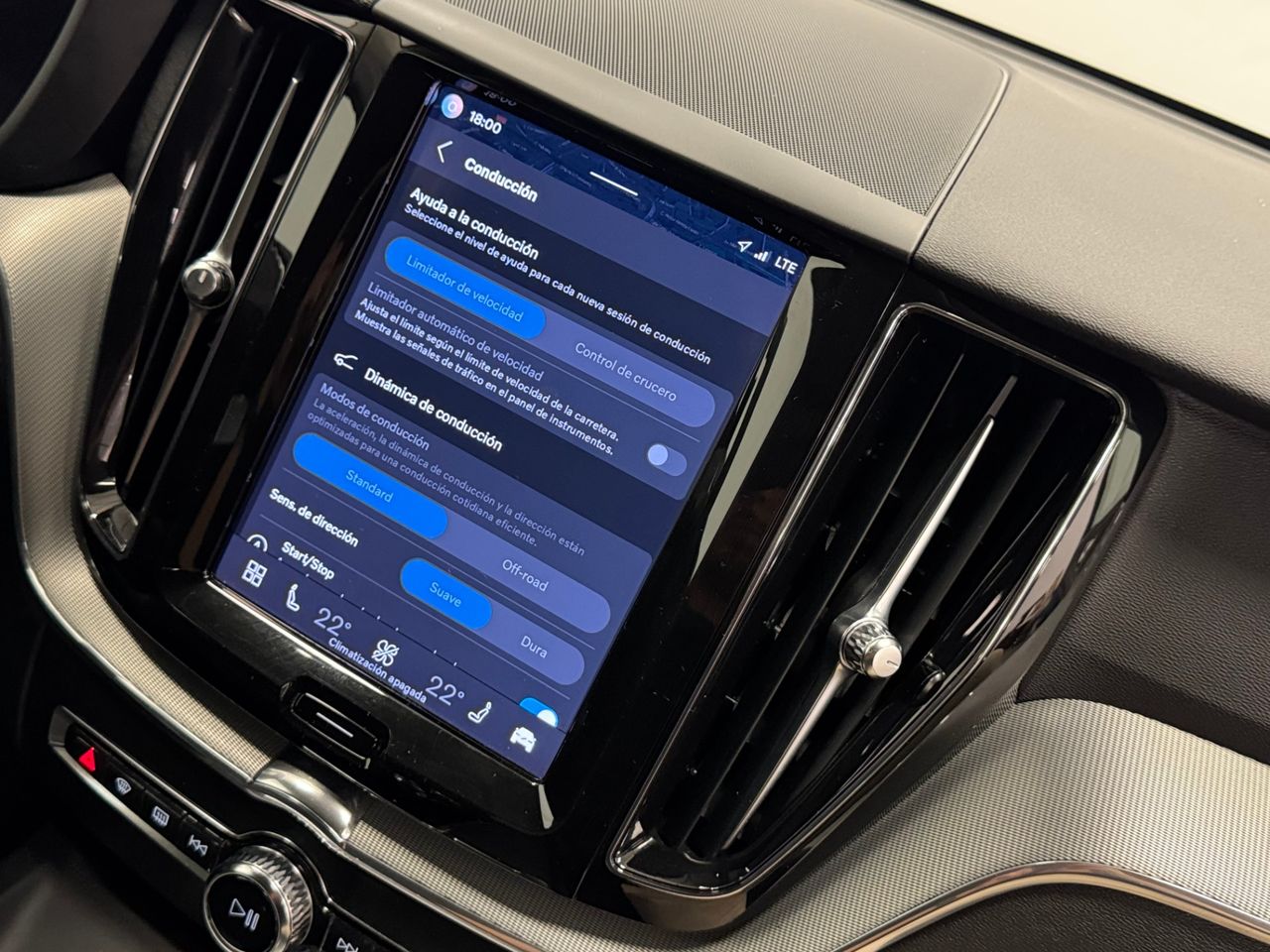 Volvo XC60 B4 D PLUS DARK AUTO miniatura 32