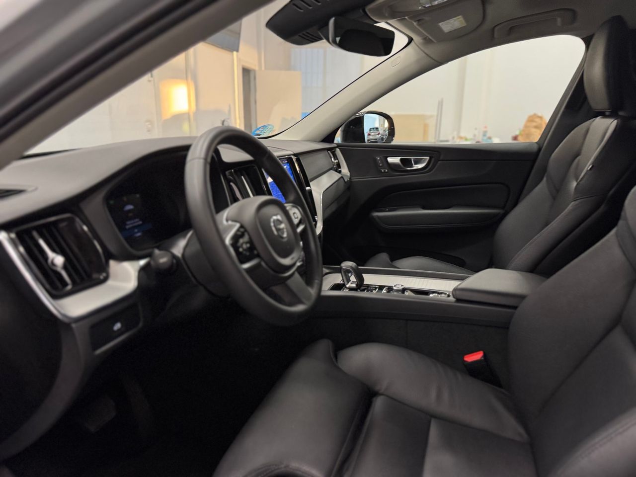Volvo XC60 B4 D PLUS DARK AUTO foto 14