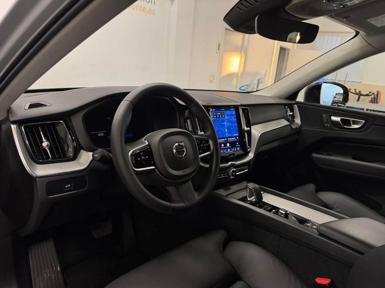 Volvo XC60 B4 D PLUS DARK AUTO foto 8