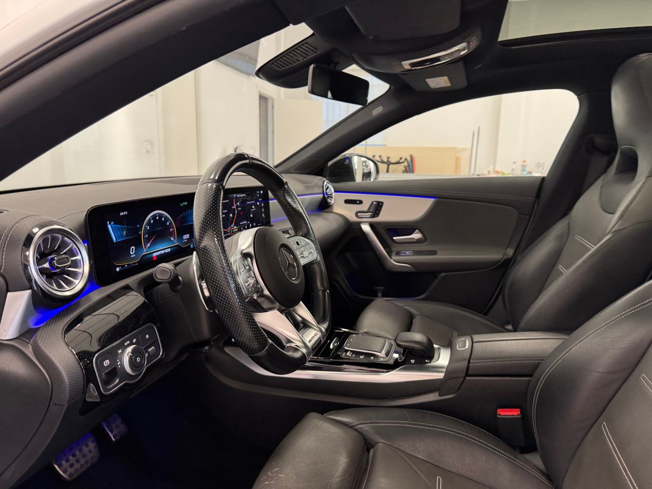 Mercedes CLA 35 AMG foto 14