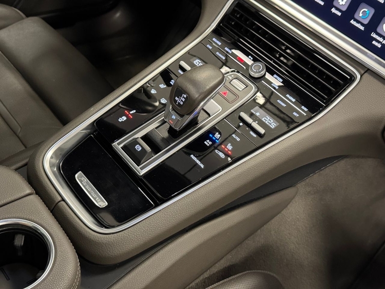 Porsche Panamera 4 E-HYBRID PLATINUM EDITION foto 36