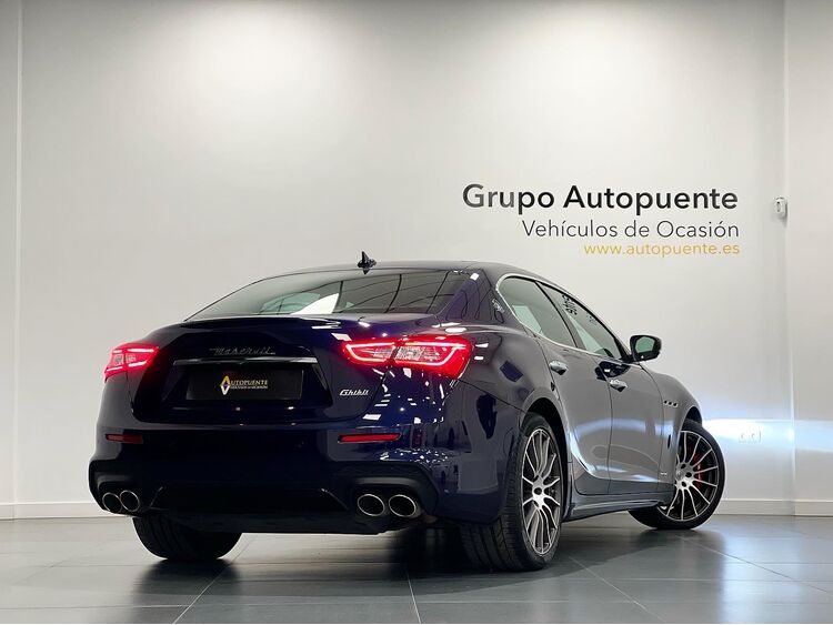 Maserati Ghibli GranSport foto 4