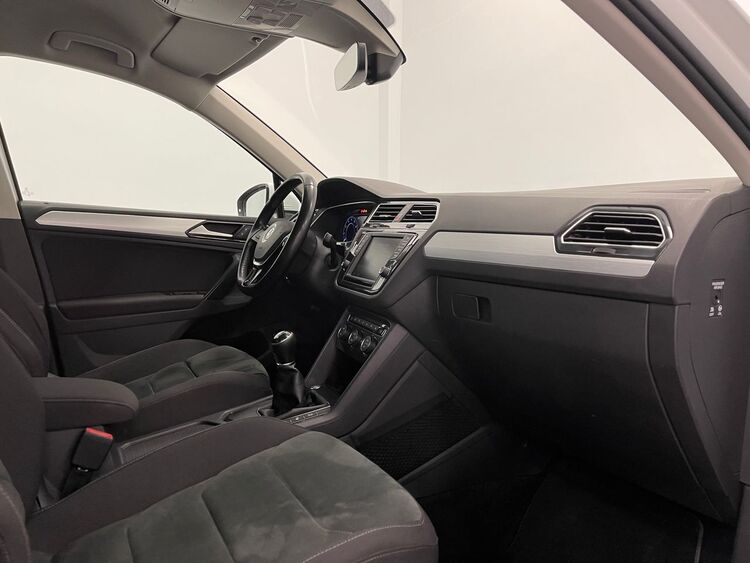 Volkswagen Tiguan R LINE foto 12