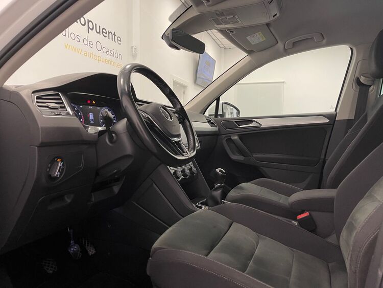 Volkswagen Tiguan R LINE foto 15