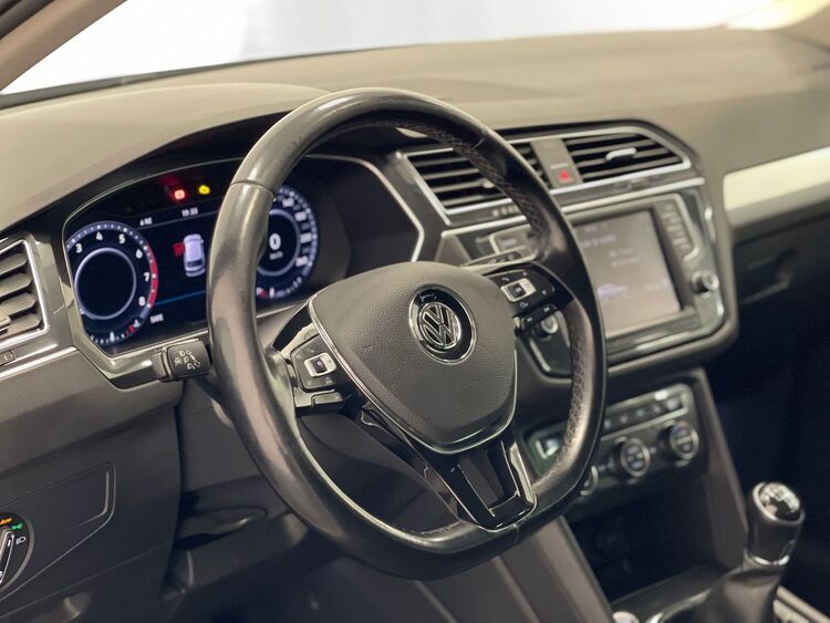 Volkswagen Tiguan R LINE foto 20