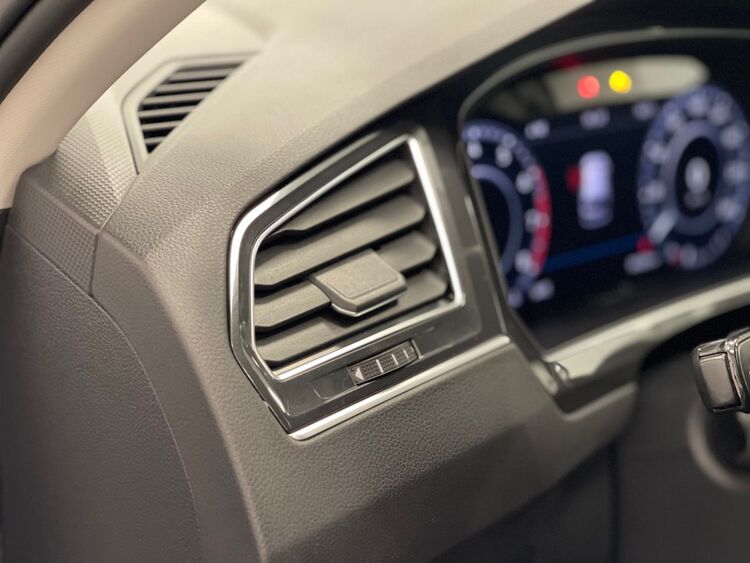 Volkswagen Tiguan R LINE foto 24