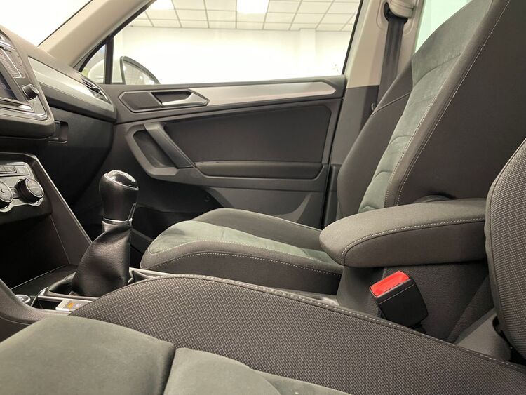 Volkswagen Tiguan R LINE foto 30