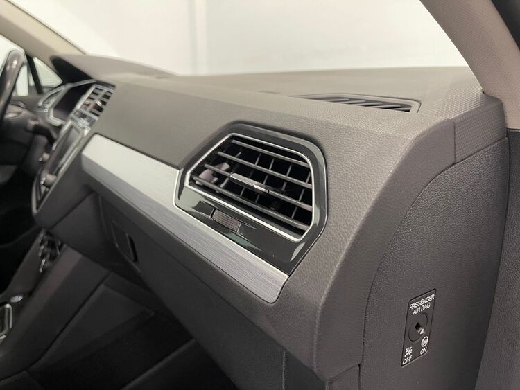 Volkswagen Tiguan R LINE foto 38