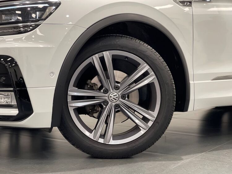 Volkswagen Tiguan R LINE foto 53