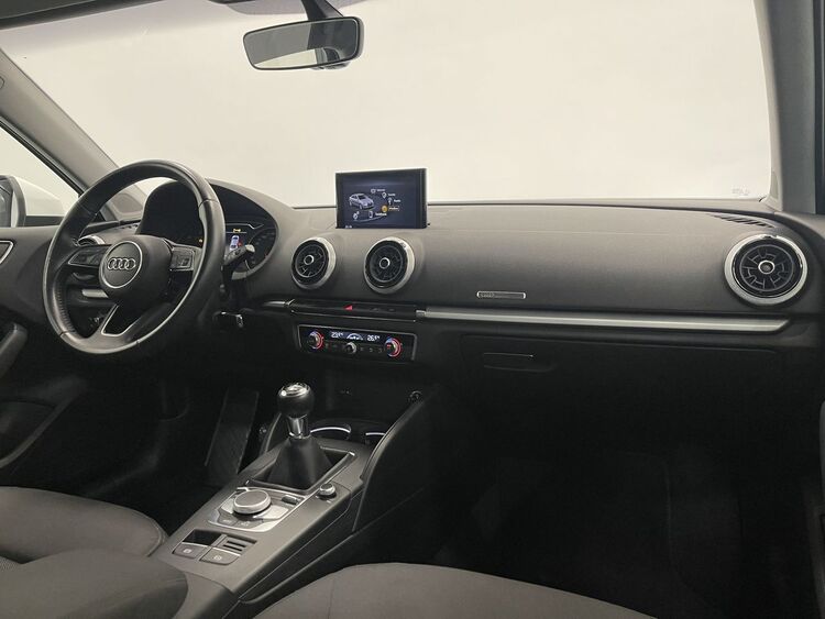 Audi A3 Sedan foto 10