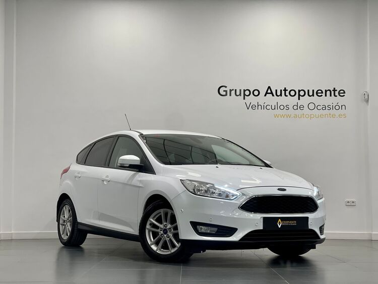 Ford Focus TREND foto 2