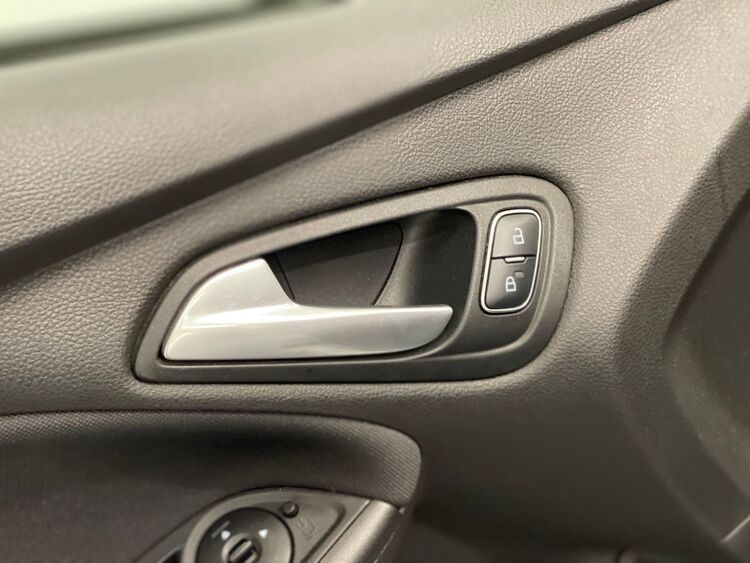 Ford Focus TREND foto 17