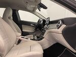 Mercedes GLA Urban miniatura 32