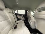 Mercedes GLA Urban miniatura 46
