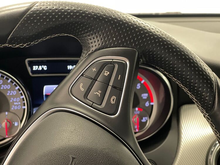Mercedes GLA Urban foto 24
