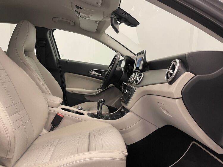 Mercedes GLA Urban foto 32