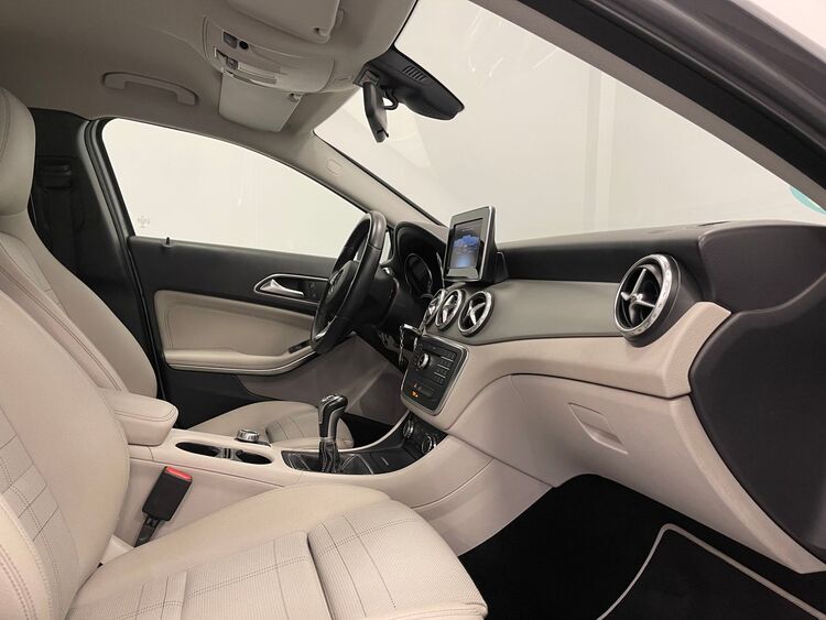 Mercedes GLA URBAN foto 13