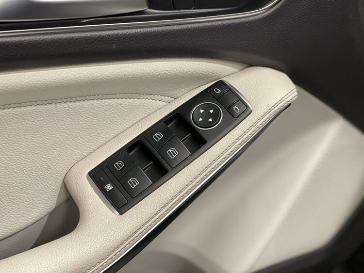 Mercedes GLA URBAN foto 15