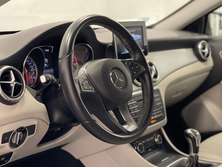 Mercedes GLA URBAN foto 17