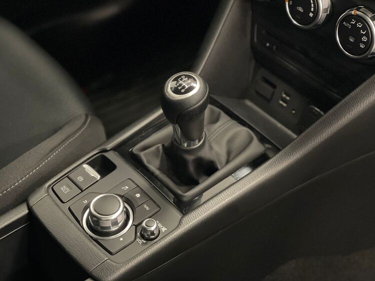 Mazda CX-3 Evolution foto 42