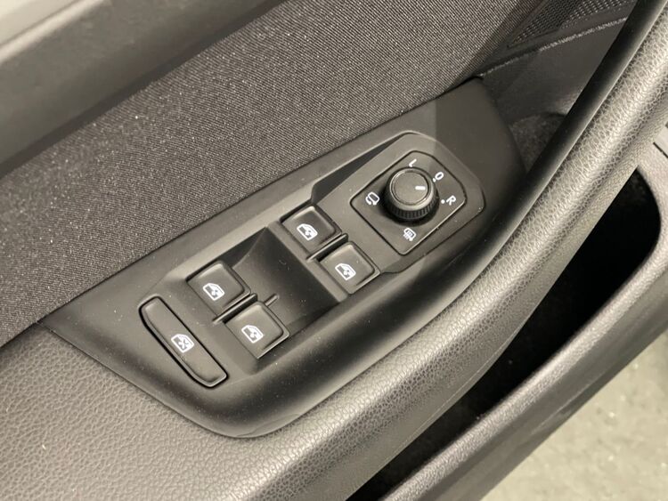 Volkswagen Passat Advance foto 16