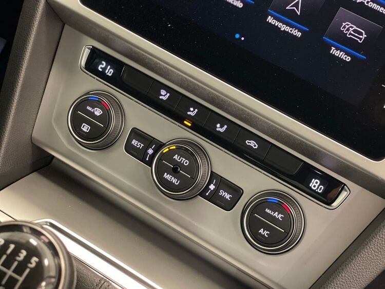 Volkswagen Passat Advance foto 41