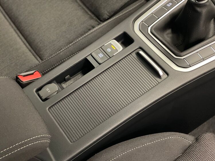 Volkswagen Passat Advance foto 44