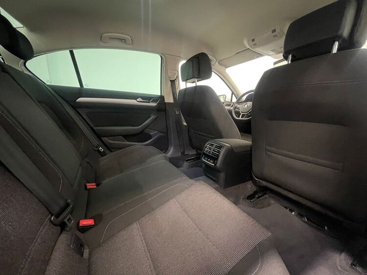 Volkswagen Passat Advance foto 46