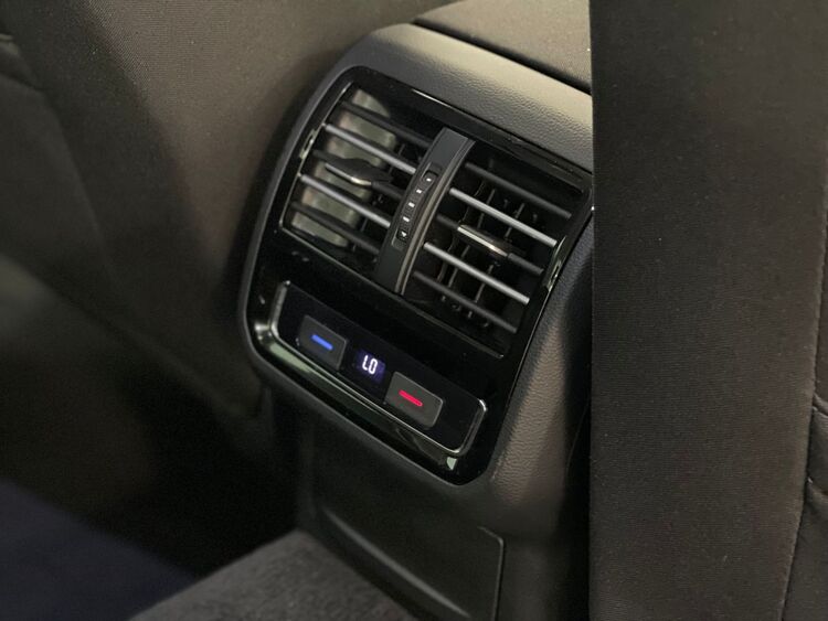 Volkswagen Passat Advance foto 50