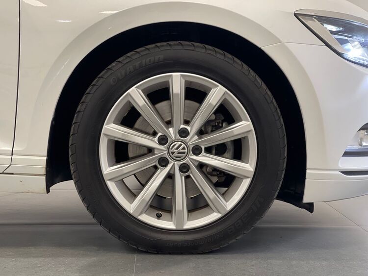 Volkswagen Passat Advance foto 52