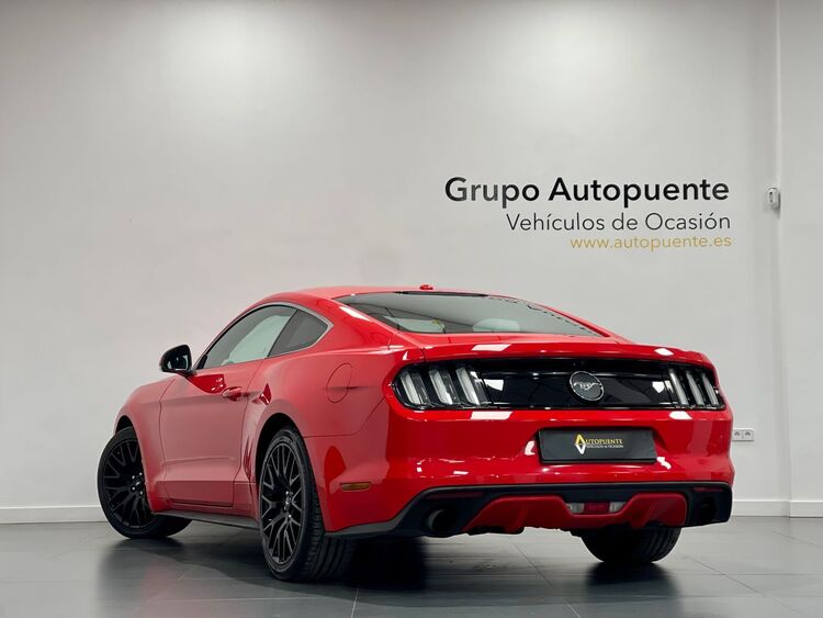Ford Mustang Fastback 2.3cc ecoboost foto 5