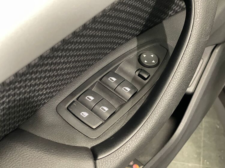 BMW X1 SDRIVE 18D foto 19