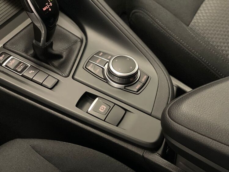 BMW X1 SDRIVE 18D foto 30