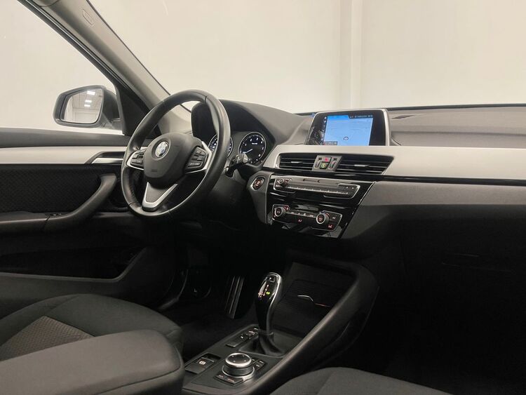 BMW X1 SDRIVE 18D foto 11